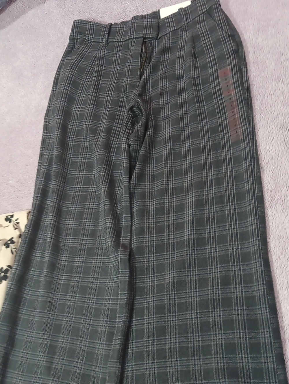 American Eagle Outfitters Dark Green Plaid Straight-Leg Pants